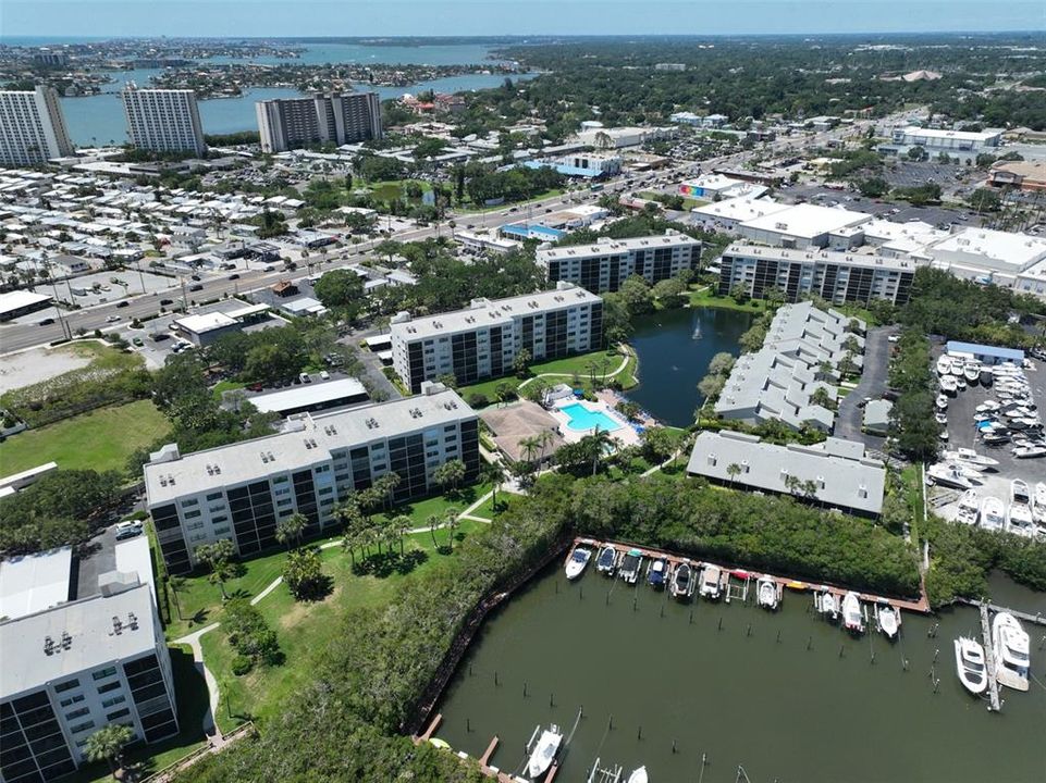 For Sale: $419,000 (2 beds, 2 baths, 1030 Square Feet)