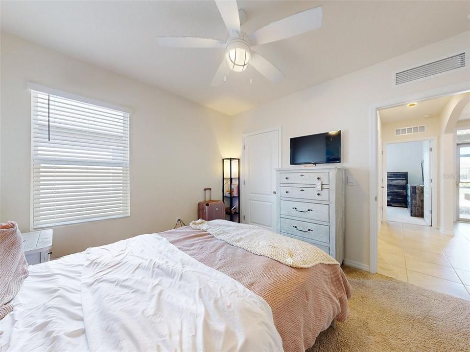 For Sale: $369,000 (3 beds, 2 baths, 1685 Square Feet)