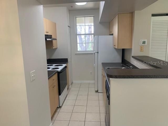 For Rent: $1,750 (1 beds, 1 baths, 792 Square Feet)