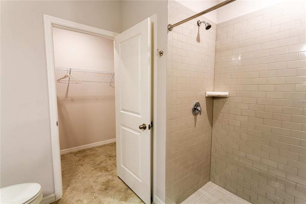 最近售出: $399,000 (4 贝兹, 2 浴室, 1691 平方英尺)