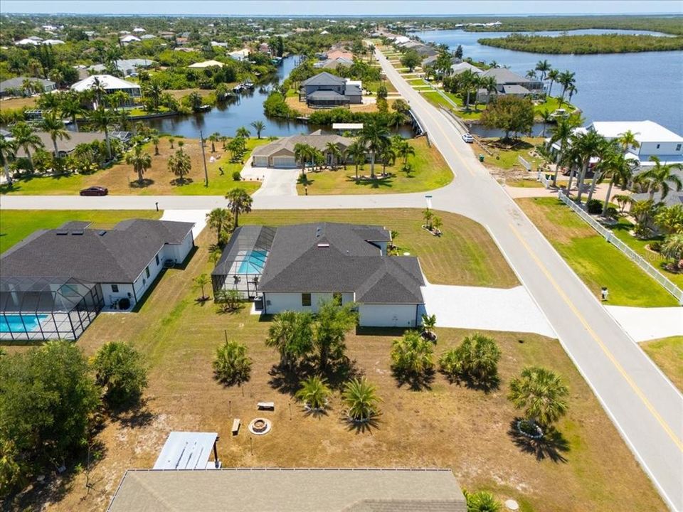 Active With Contract: $579,900 (3 beds, 2 baths, 1900 Square Feet)