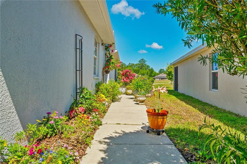 For Sale: $419,000 (3 beds, 2 baths, 1994 Square Feet)