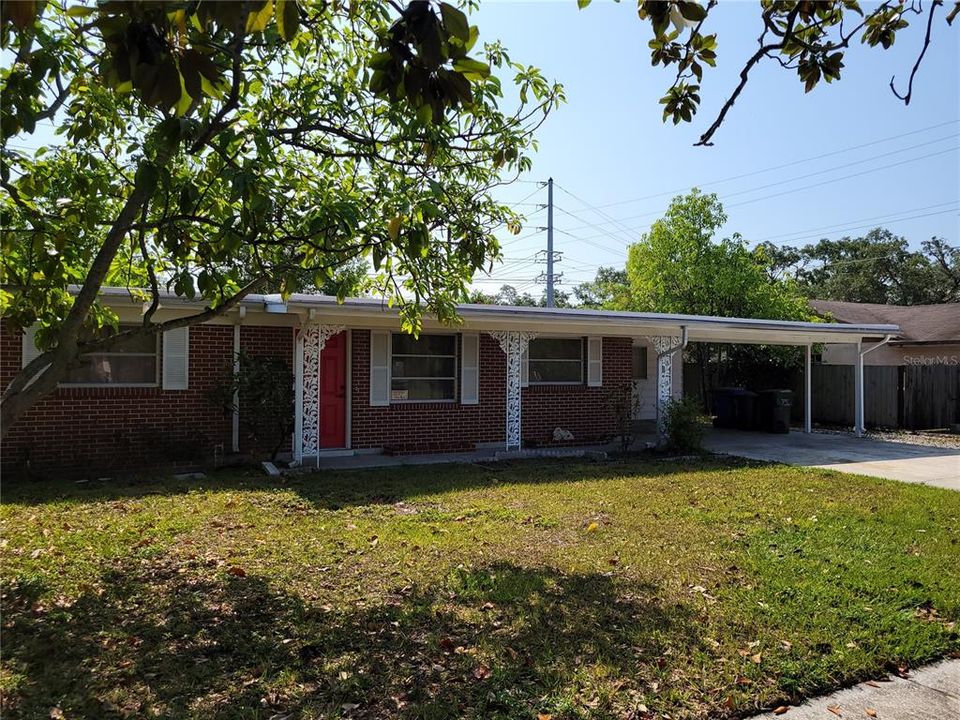 For Sale: $309,900 (3 beds, 2 baths, 1834 Square Feet)