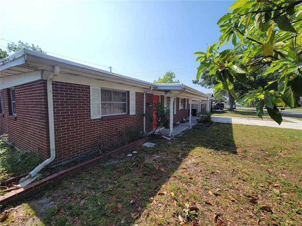 For Sale: $309,900 (3 beds, 2 baths, 1834 Square Feet)