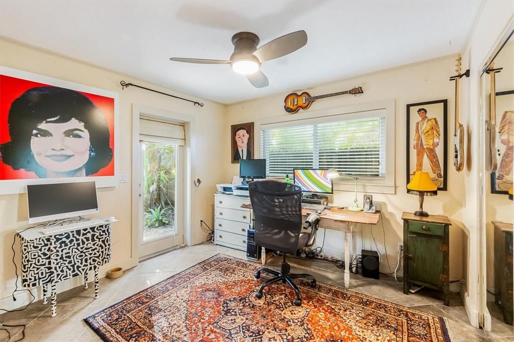 Recently Sold: $3,750,000 (3 beds, 2 baths, 2551 Square Feet)