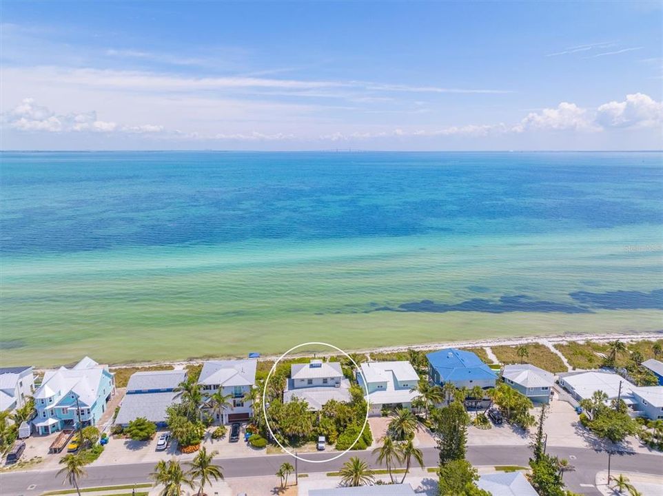 Recently Sold: $3,750,000 (3 beds, 2 baths, 2551 Square Feet)