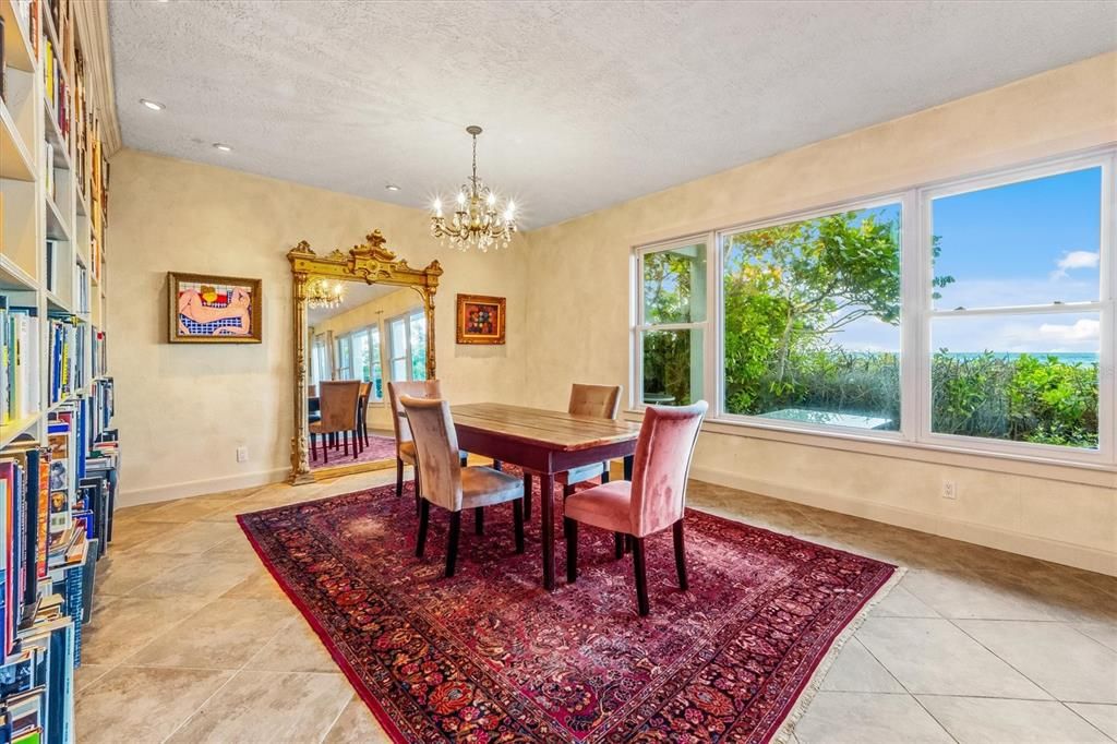 Recently Sold: $3,750,000 (3 beds, 2 baths, 2551 Square Feet)