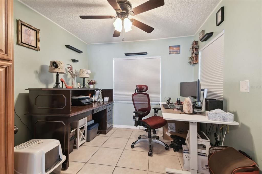 Breakfast nook / Home Office