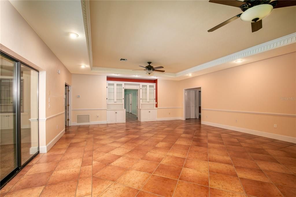 For Sale: $675,000 (2 beds, 2 baths, 3010 Square Feet)