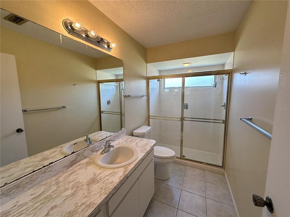 Active With Contract: $1,750 (2 beds, 2 baths, 1566 Square Feet)