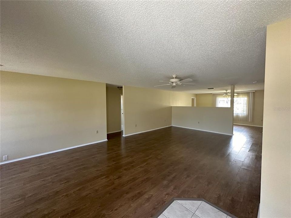 Active With Contract: $1,750 (2 beds, 2 baths, 1566 Square Feet)