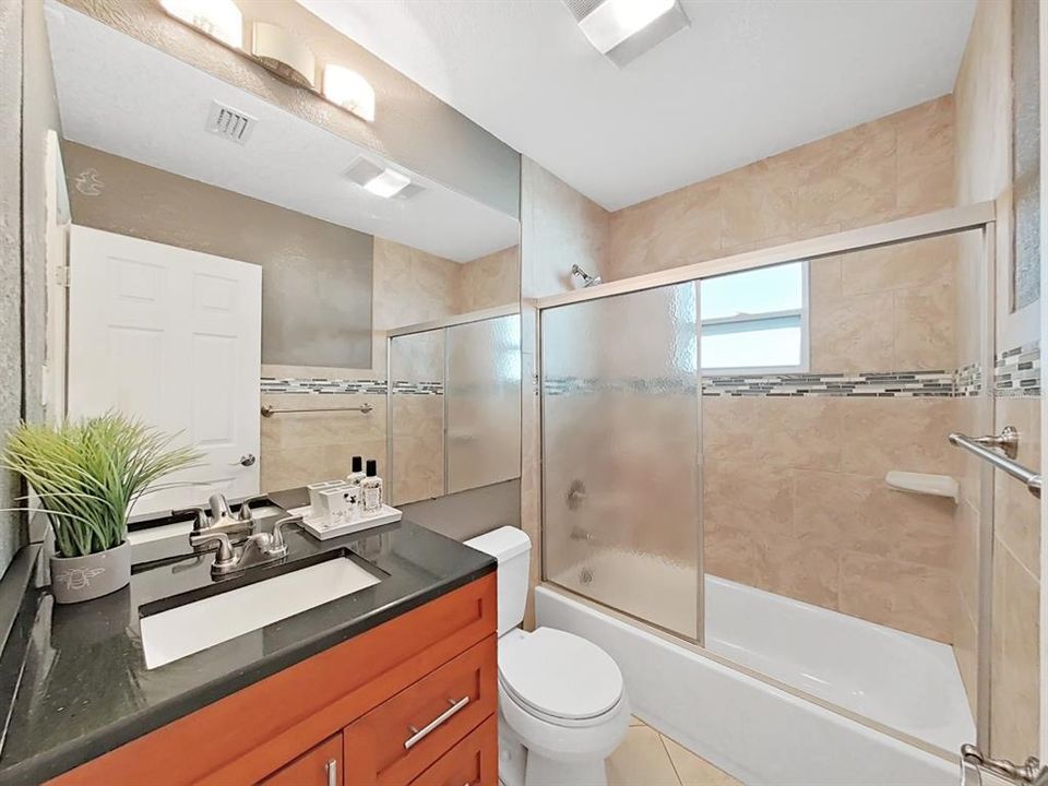 For Sale: $489,900 (3 beds, 2 baths, 1374 Square Feet)