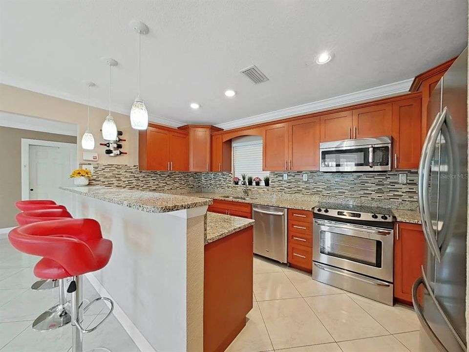 For Sale: $489,900 (3 beds, 2 baths, 1374 Square Feet)