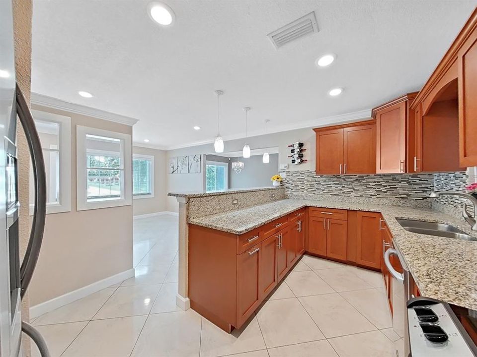 For Sale: $489,900 (3 beds, 2 baths, 1374 Square Feet)