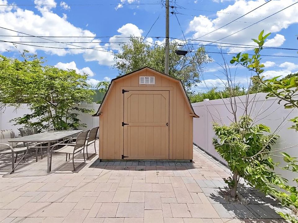 For Sale: $489,900 (3 beds, 2 baths, 1374 Square Feet)