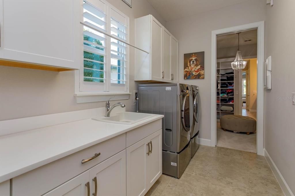 Active With Contract: $695,000 (3 beds, 2 baths, 2289 Square Feet)