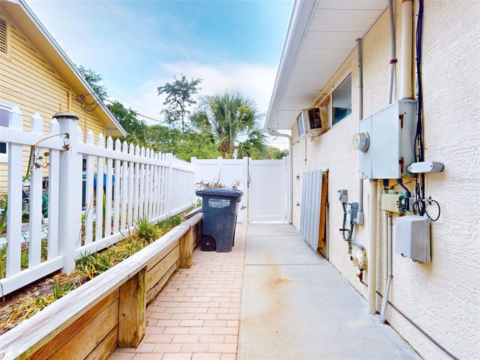 For Sale: $1,050,000 (3 beds, 2 baths, 2226 Square Feet)