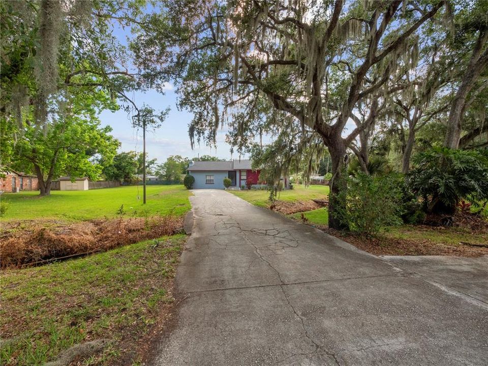 For Sale: $380,000 (3 beds, 2 baths, 1971 Square Feet)