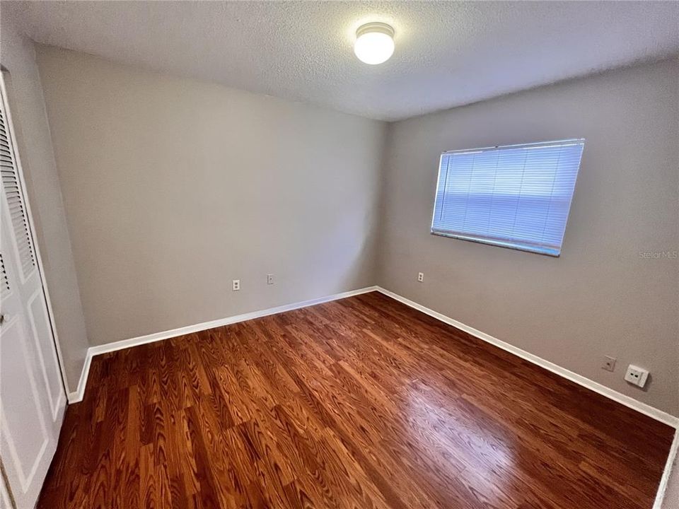 Active With Contract: $1,749 (2 beds, 1 baths, 800 Square Feet)