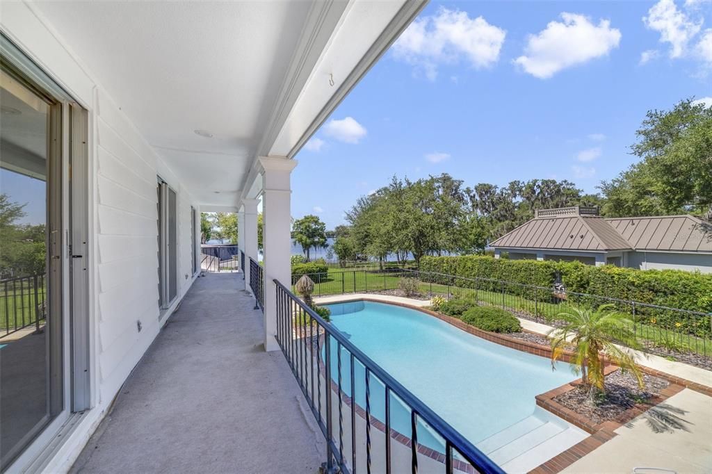 Recently Sold: $2,150,000 (5 beds, 2 baths, 3119 Square Feet)