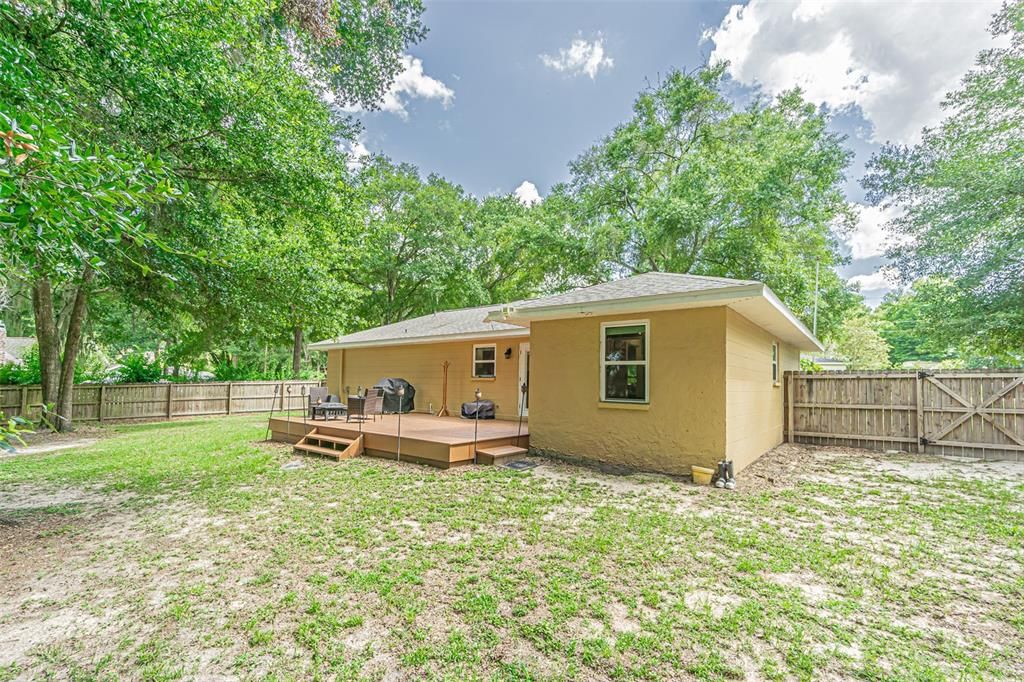 Active With Contract: $274,900 (3 beds, 2 baths, 1056 Square Feet)