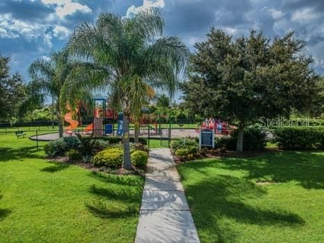 Active With Contract: $500,000 (4 beds, 3 baths, 2004 Square Feet)