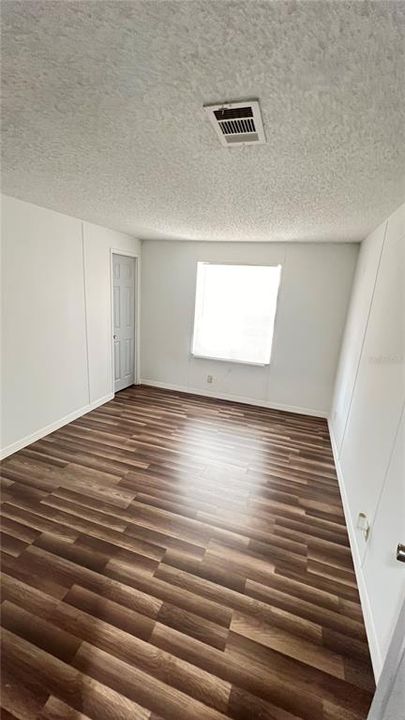 Active With Contract: $205,000 (3 beds, 2 baths, 1188 Square Feet)