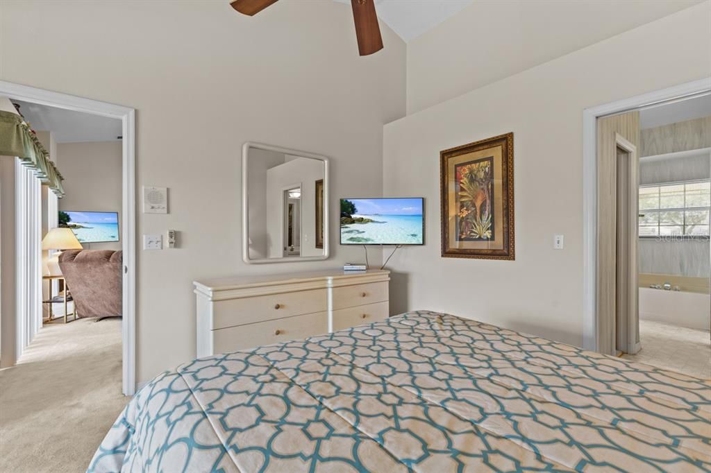 Active With Contract: $355,000 (3 beds, 2 baths, 1681 Square Feet)