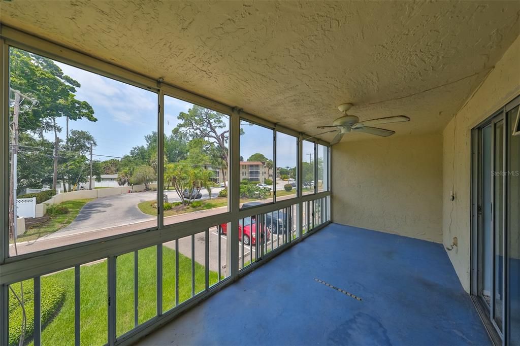 For Sale: $229,000 (2 beds, 2 baths, 1370 Square Feet)