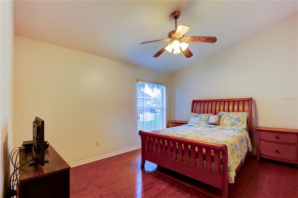 For Sale: $350,000 (3 beds, 2 baths, 1501 Square Feet)