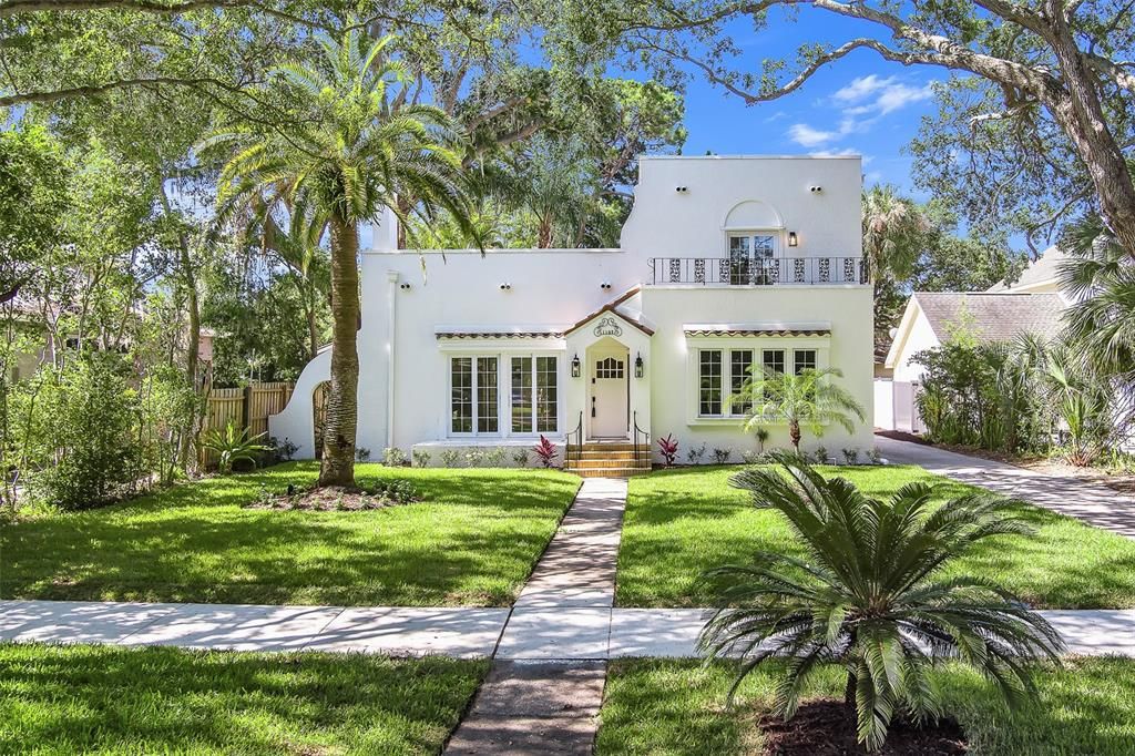 Recently Sold: $840,000 (3 beds, 2 baths, 1957 Square Feet)