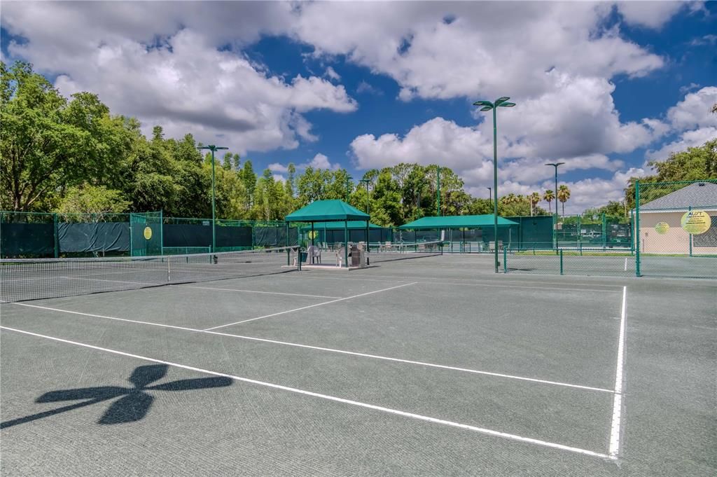 Community tennis court