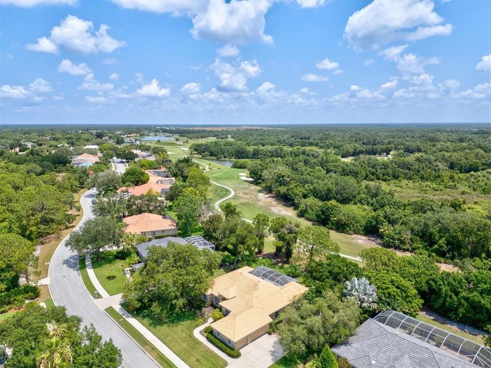 For Sale: $830,000 (3 beds, 3 baths, 2731 Square Feet)