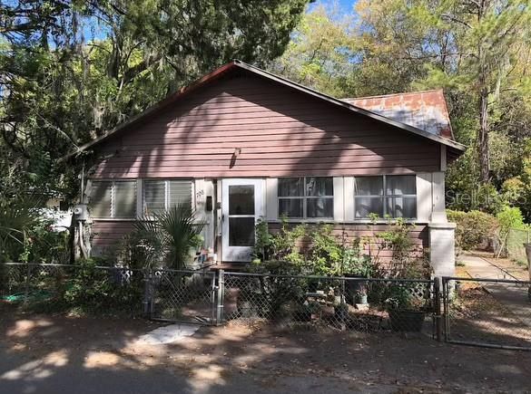 Active With Contract: $129,900 (4 beds, 1 baths, 1493 Square Feet)