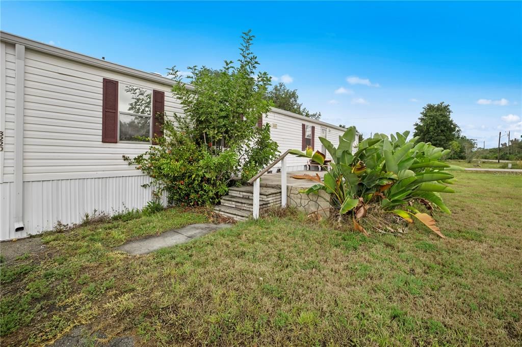 Recently Sold: $112,000 (3 beds, 2 baths, 1056 Square Feet)