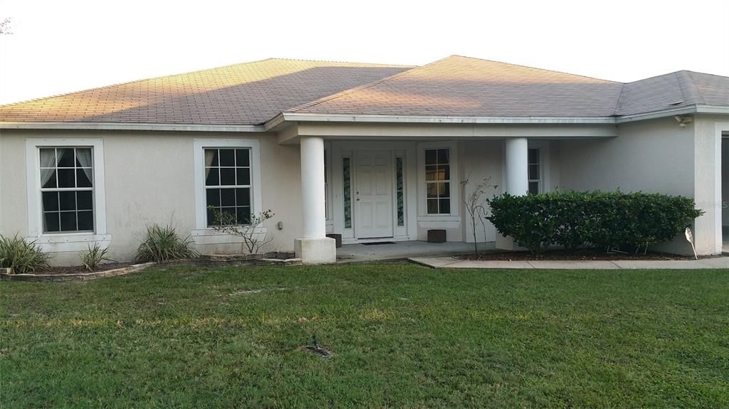 For Rent: $2,100 (4 beds, 2 baths, 2259 Square Feet)