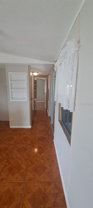 For Sale: $159,000 (3 beds, 2 baths, 924 Square Feet)