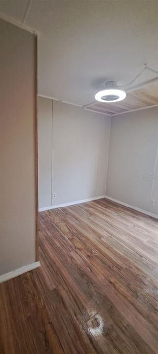 For Sale: $159,000 (3 beds, 2 baths, 924 Square Feet)