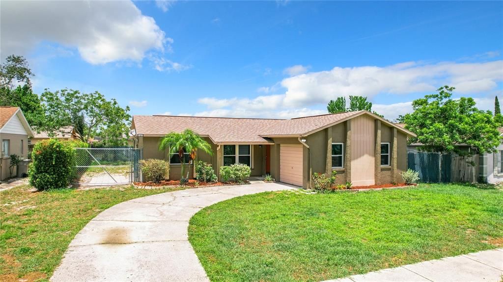 Recently Sold: $339,900 (3 beds, 2 baths, 1044 Square Feet)