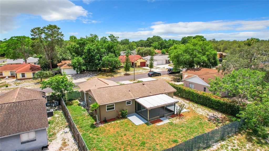 Active With Contract: $339,900 (3 beds, 2 baths, 1044 Square Feet)