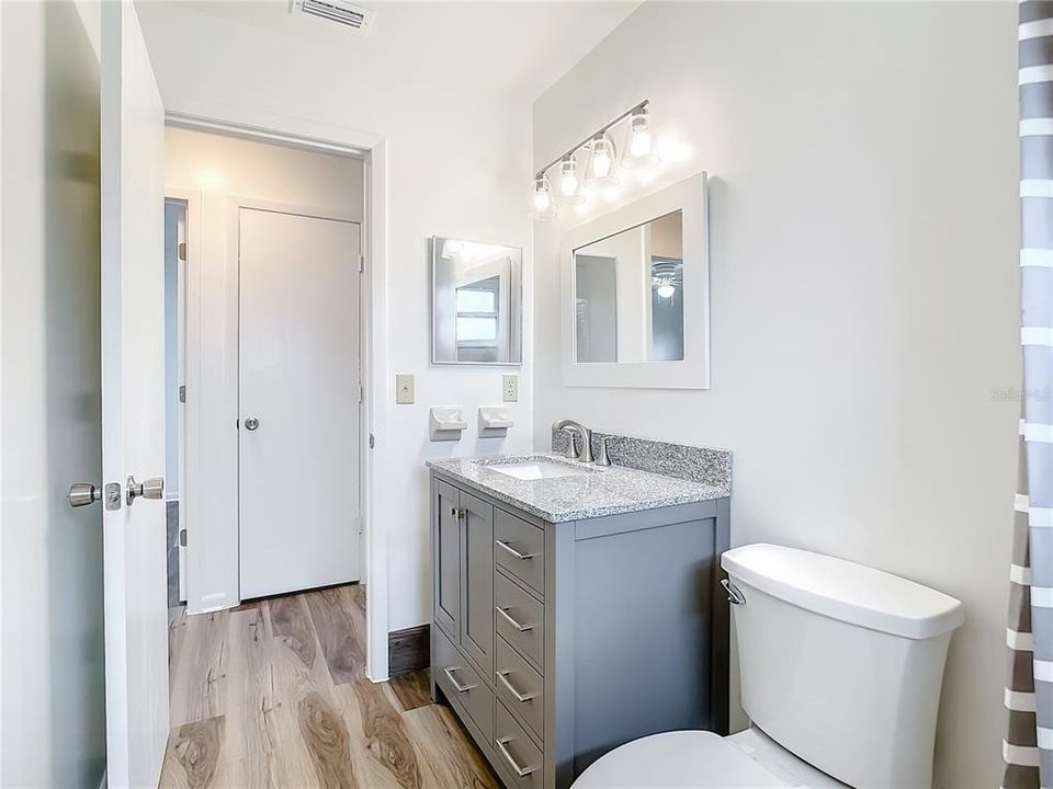 Active With Contract: $339,900 (3 beds, 2 baths, 1044 Square Feet)