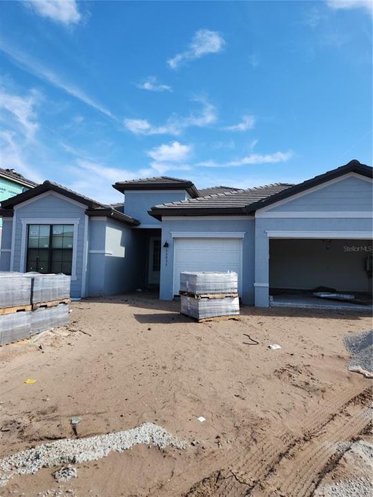 Recently Sold: $620,000 (3 beds, 3 baths, 2444 Square Feet)