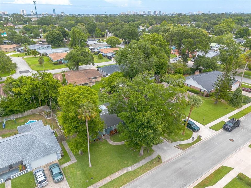 Active With Contract: $327,500 (3 beds, 2 baths, 1340 Square Feet)