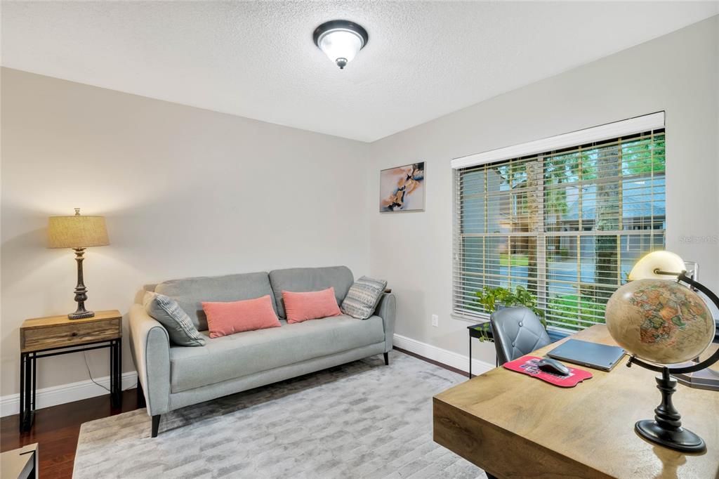 Active With Contract: $2,995 (3 beds, 2 baths, 1686 Square Feet)