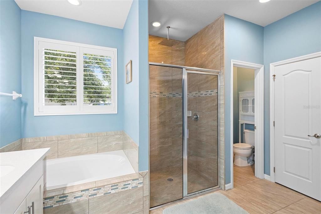 step-in shower and Garden Tub