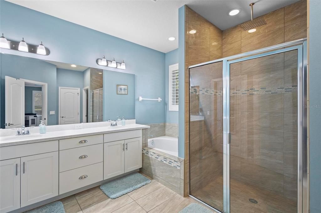 step-in shower and Garden Tub