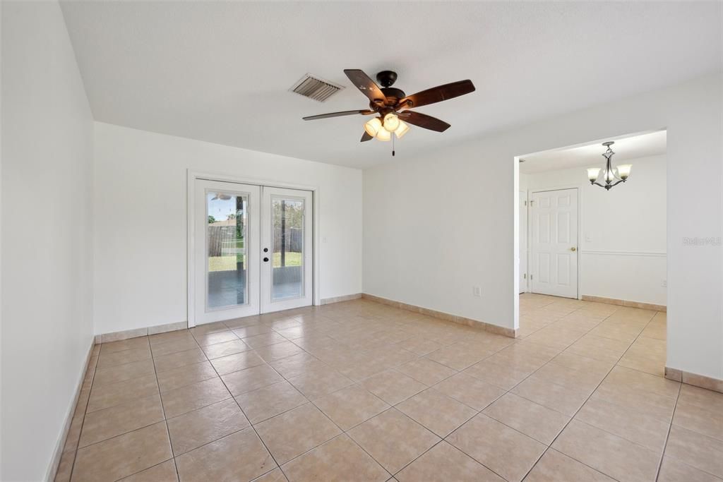 Active With Contract: $299,900 (3 beds, 2 baths, 1014 Square Feet)