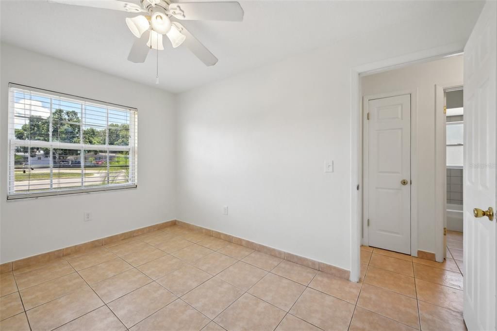 Active With Contract: $299,900 (3 beds, 2 baths, 1014 Square Feet)