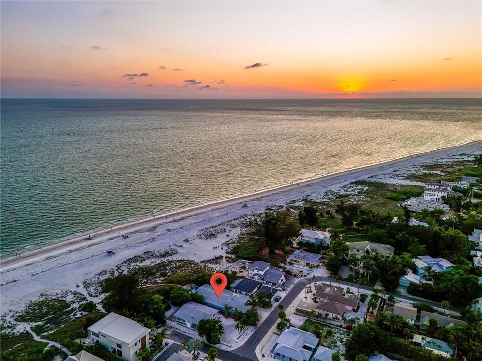 For Sale: $6,995,000 (3 beds, 2 baths, 1926 Square Feet)