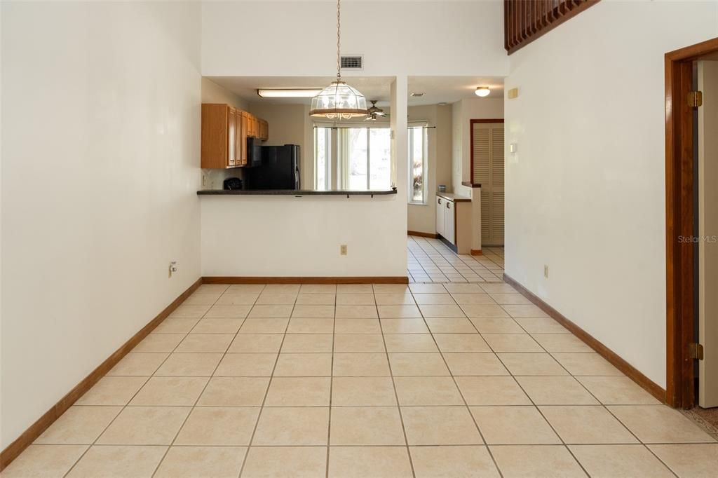 For Rent: $2,300 (3 beds, 2 baths, 820 Square Feet)